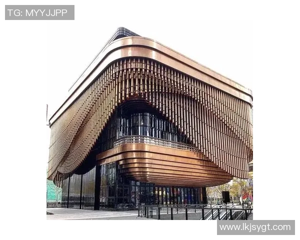 塔火车头与瓦的对决:探索两者在建筑与艺术中的独特魅力与价值 塔火车头与瓦的对决:探索两者在建筑与艺术中的独特魅力与价值